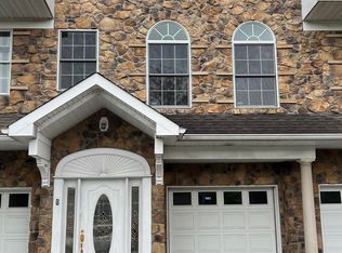 8 Perry L Drew Pl #1, Hightstown, NJ 08520
