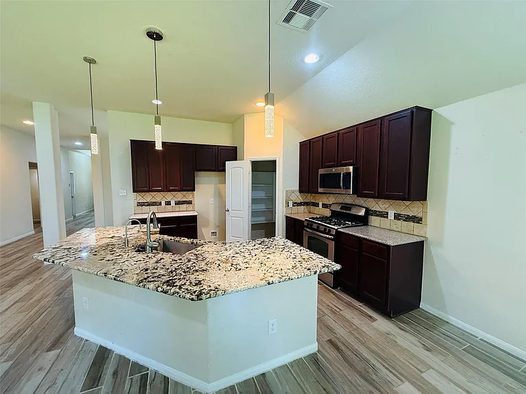 23703 Early Maple Ct — Photo 11