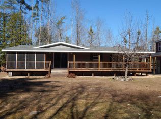 7010 Pleasant St, Loudon, NH 03307