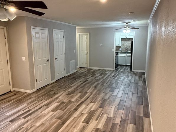 819 Hardy Springs Cir APT A