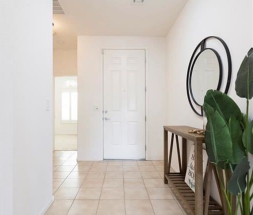 5th image of 2418 Bedford Park Dr