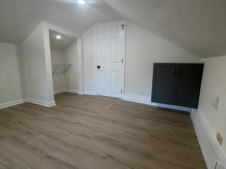 308 E 55th St #5 — Photo 8