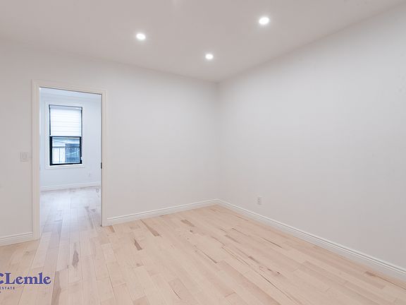 4th image of 213 E 88th St #5RE