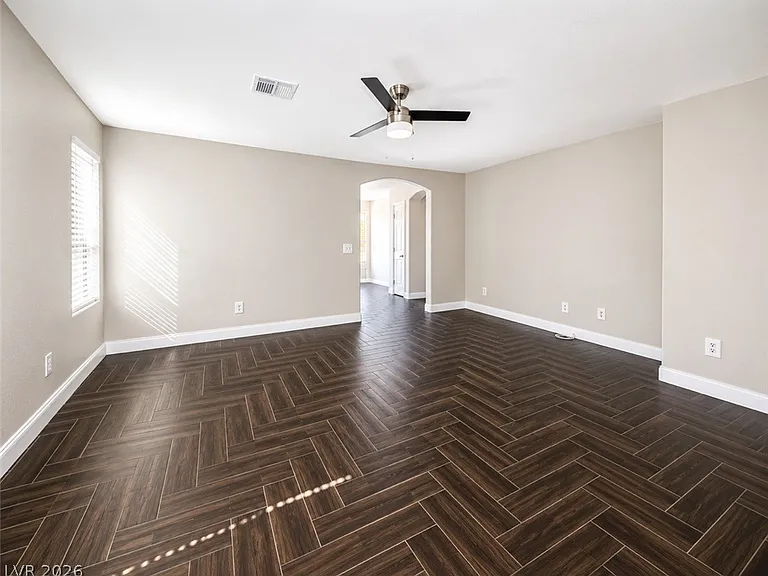 5041 Nardini Ave — Photo 2