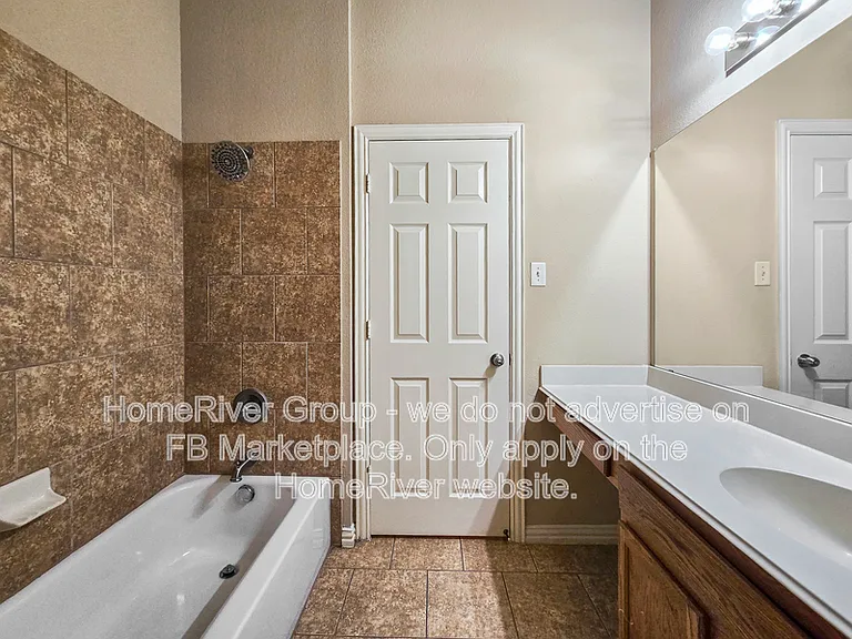 647 E Sandra Ln — Photo 13