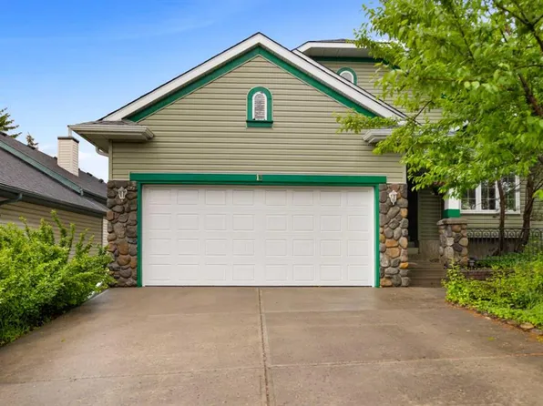 13 E Somerset Gate SW, Calgary, AB T2Y 3G9