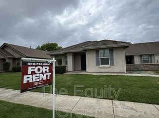 1923 Academy Ave, Tulare, CA
