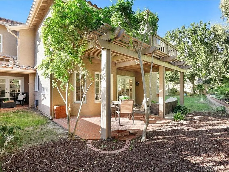 28 Starlight — Photo 23