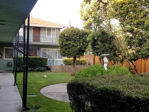 2nd image of 2930 Huff Ave #5
