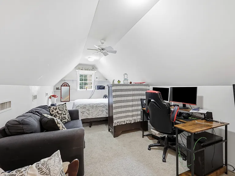 221 Black Forest Dr — Photo 40
