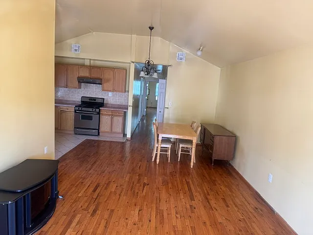 206 Boyd Ave — Photo 5