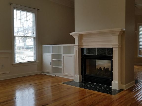 4th image of 540 Martin St SE