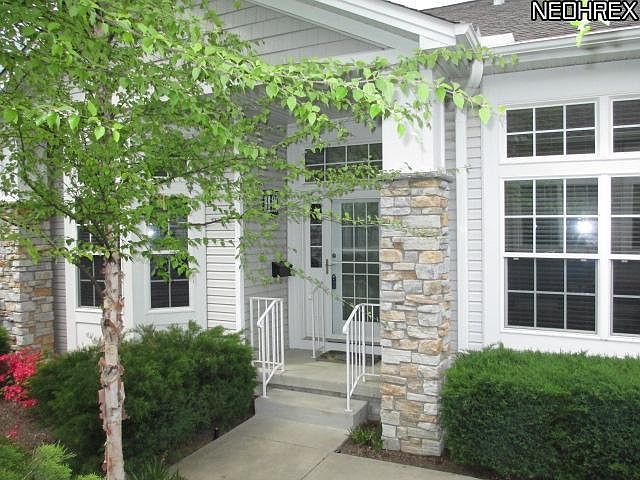 1st image of 415 Blossom Ln #33