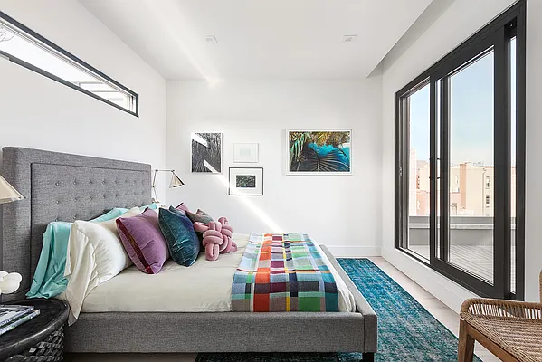 Sold by Compass | media 19