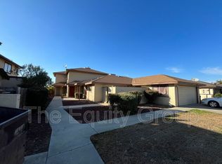 1041 Stonegate Cove Dr #A, Porterville, CA 93257