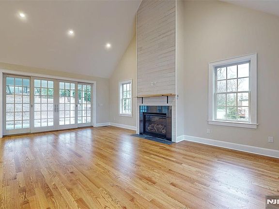 5th image of 279 Miller Rd