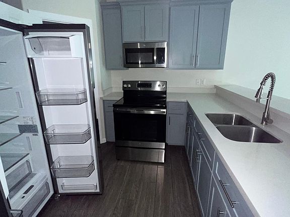 4th image of 3608 Hawthorne Ave #4