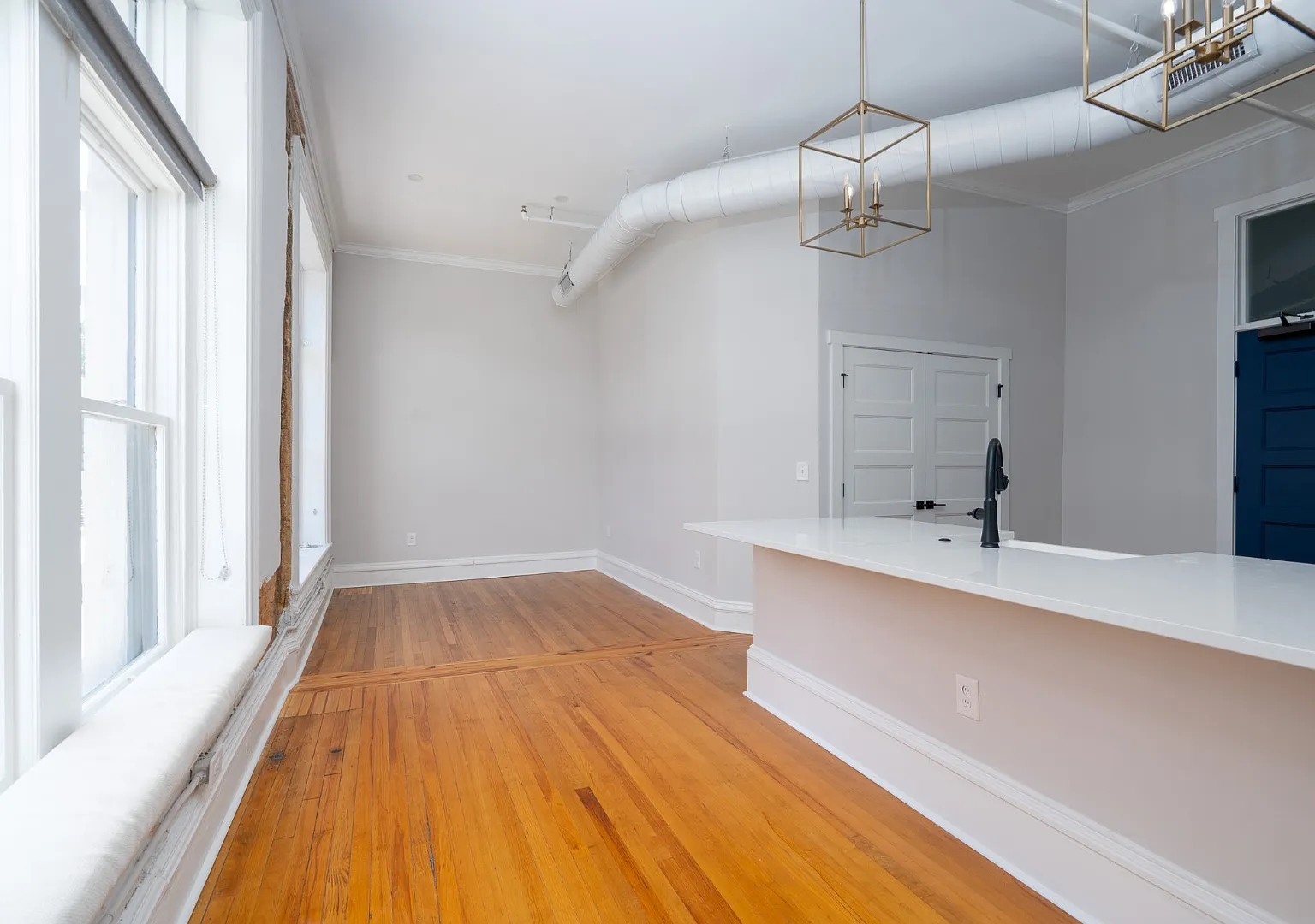 52 Union St S - 205 — Photo 3