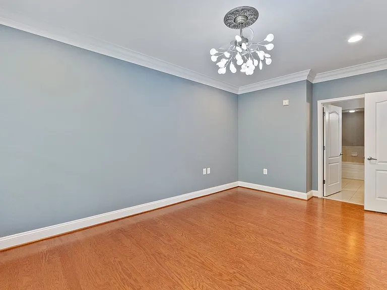 1115 Cameron St #311 — Photo 13