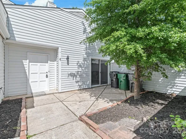 7033 Stonington Ln, Charlotte, NC 28227