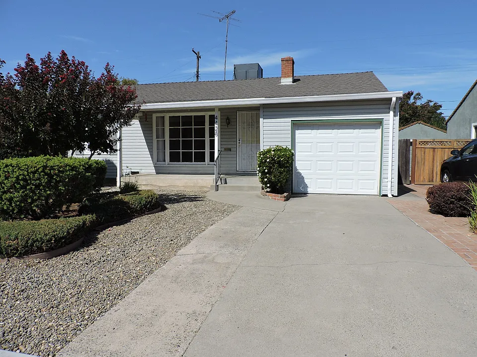 4428 Cabrillo Way