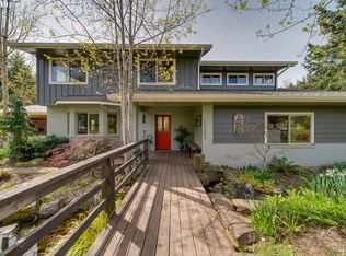 17205 NE Fairview Dr, Dundee, OR 97115