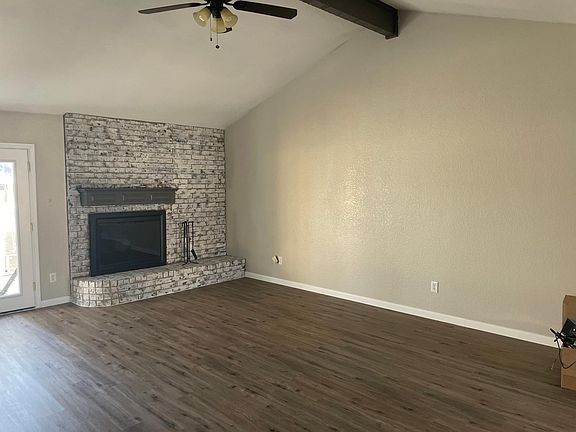 4th image of 1504 Stratford Dr