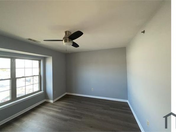 1260 Sugarwood Cir APT 301