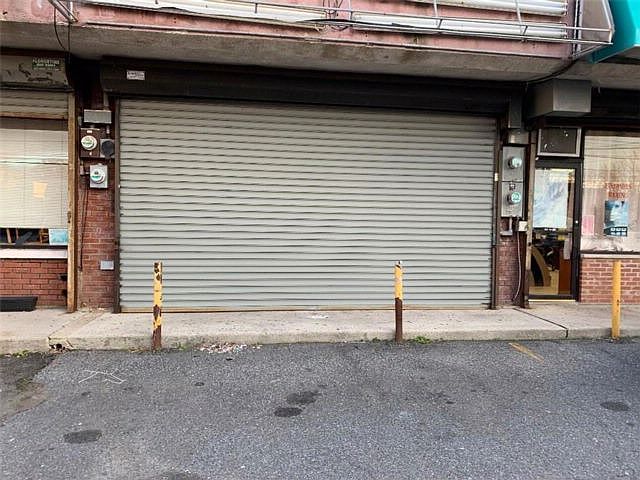 2nd image of 4012 Hylan Blvd
