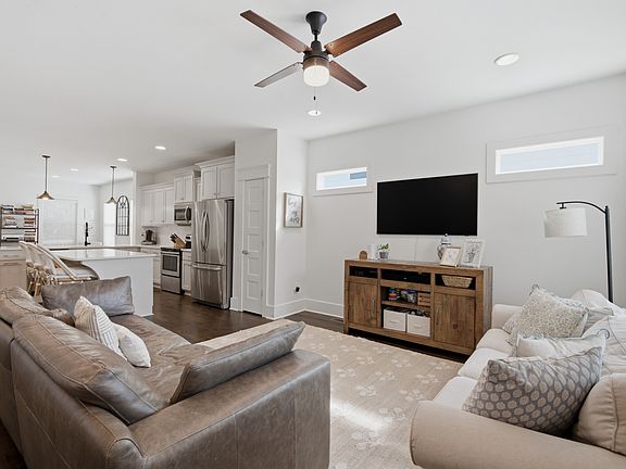 5th image of 1022A Kellow St