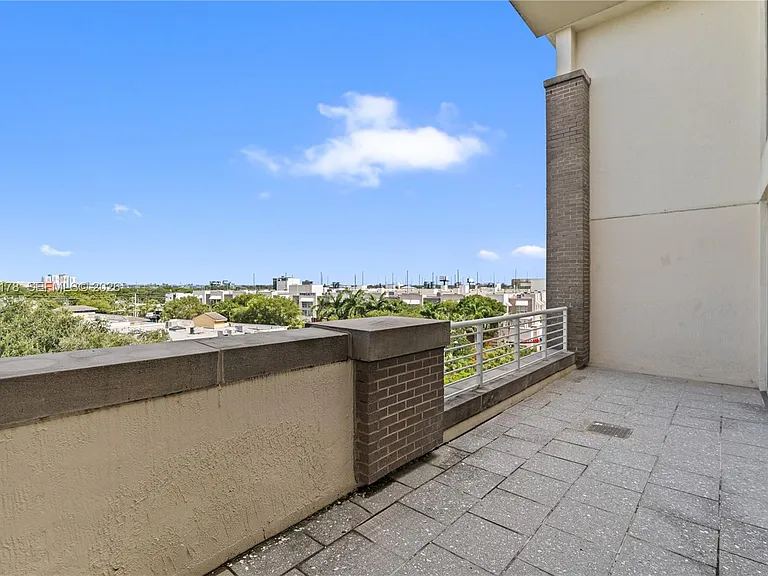 3250 NE 1st Ave #545 — Photo 37
