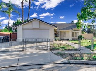 12 Beattie Ln, Redlands, CA 92374