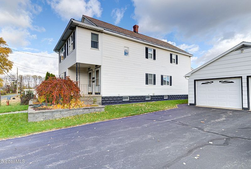 2nd image of 32 Wedgewood Avenue