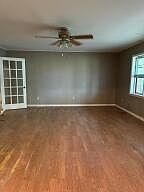 5th image of 113 W Candlewick Dr