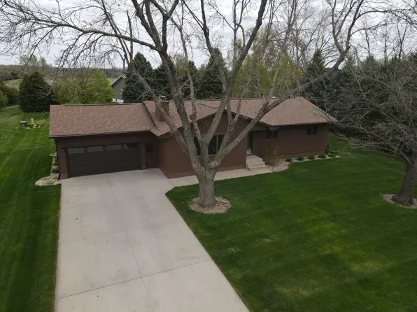 800 Firesteel Dr, Mitchell, SD 57301