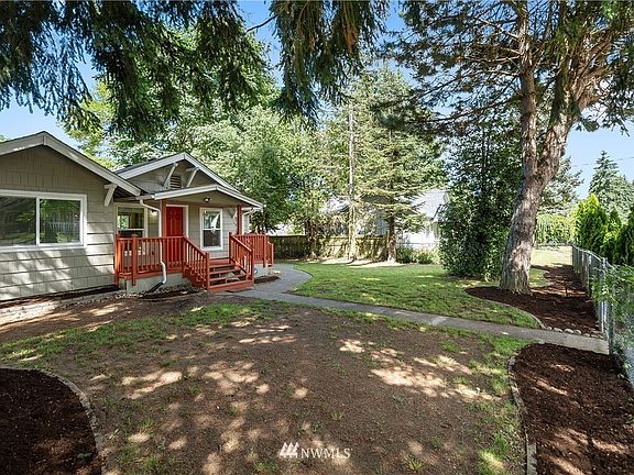 3rd image of 1806 7th Ave SE