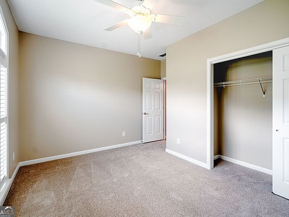 4th image of 335 Grand Teton Cir