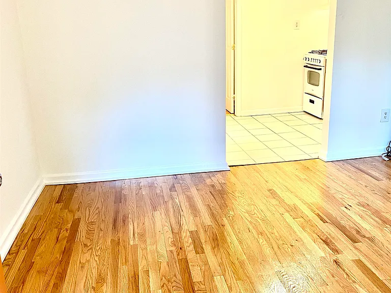 31-33 Tillinghast St #6 — Photo 10