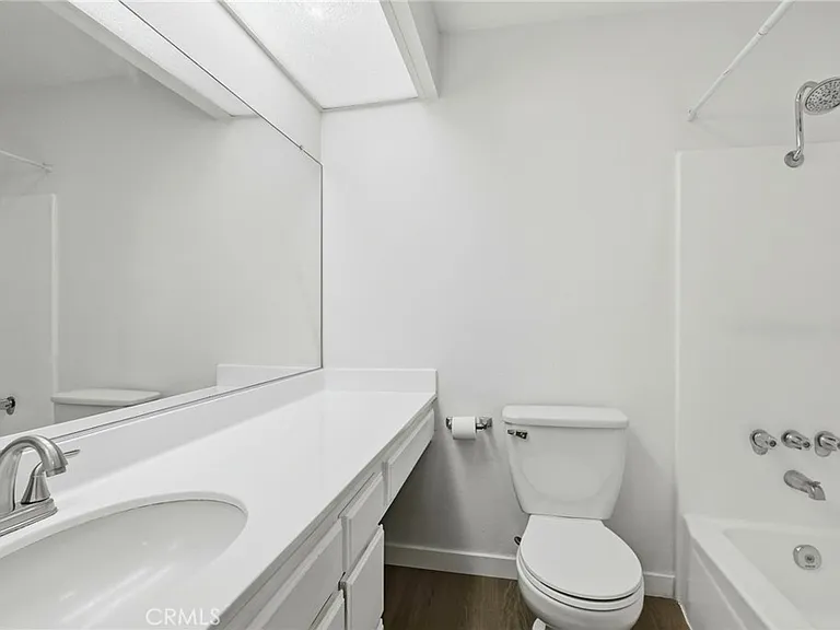 7304 Corbin Ave #J — Photo 18
