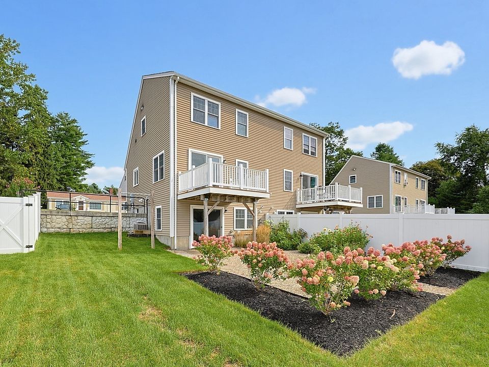1st image of 1449 Main St APT 4