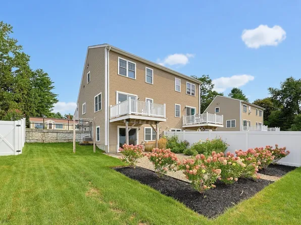 1449 Main St APT 4, Hanson, MA 02341