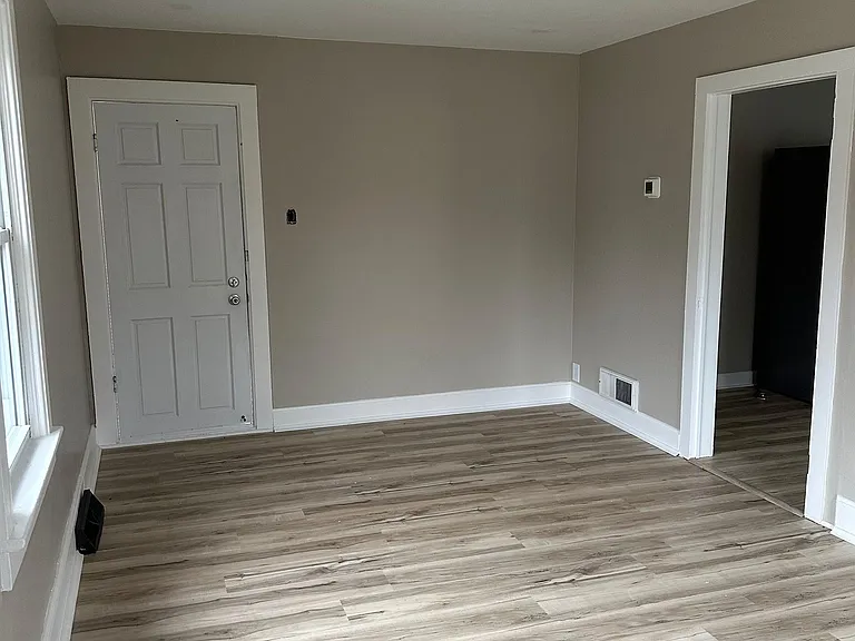 962 Lakeview Dr #1 — Photo 8