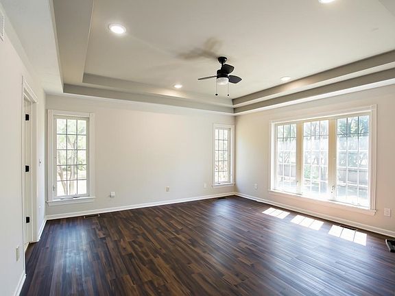 3rd image of 15425 W Grassmere Ln