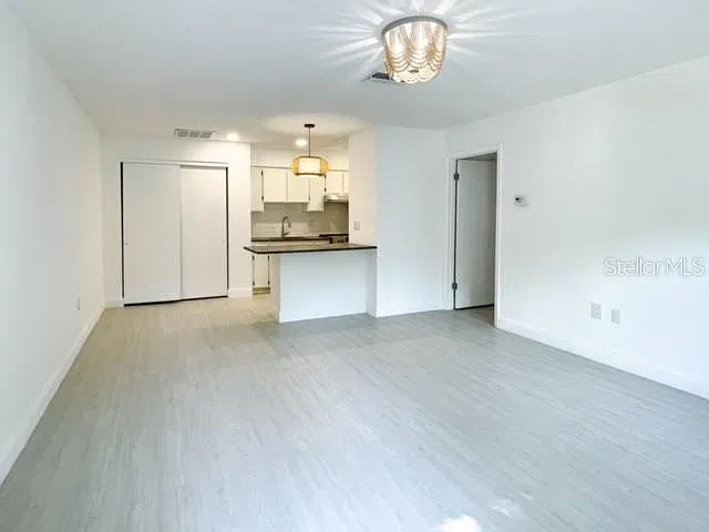 712 Angelina Ln — Photo 2