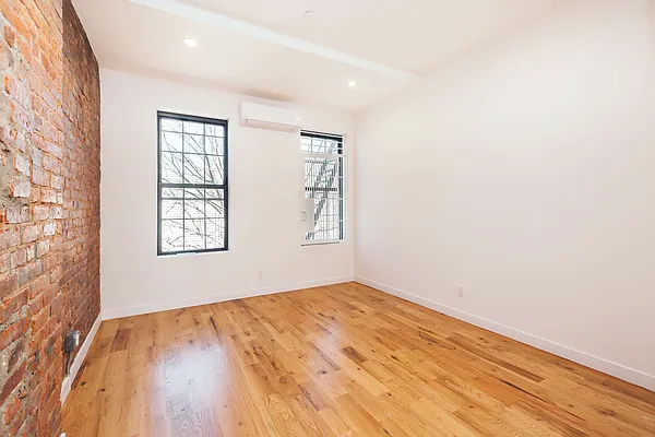 Rented by Nooklyn NYC LLC | media 14