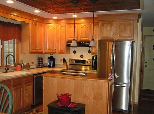 3rd image of 9 Plumfield Ln