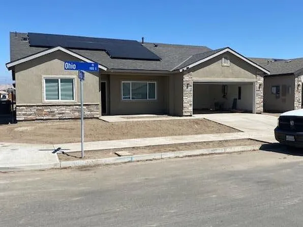 1124 S Ohio Place W, Porterville, CA 93257