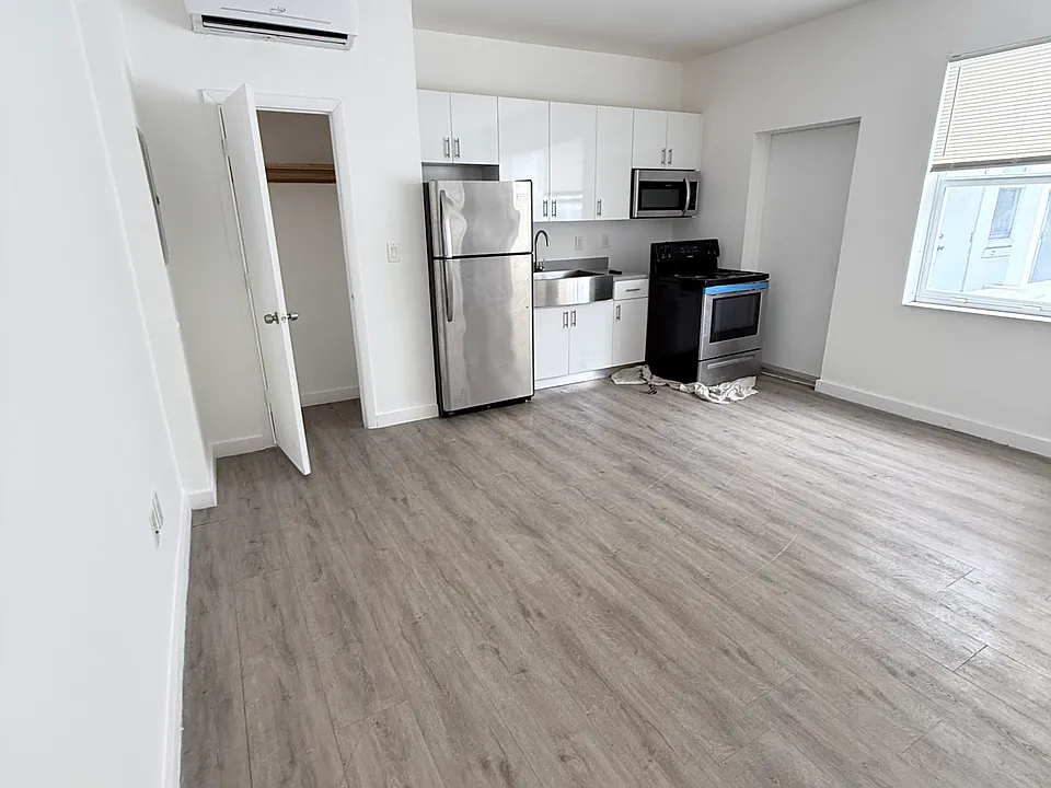 402 NW 12th Ave #204