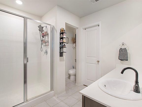 4th image of 504 Silo Cir