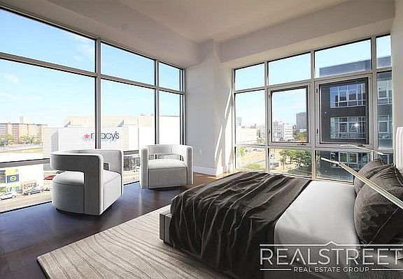 3rd image of 90 Two Qns Blvd #532